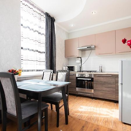 Comfortable Apartment In The Golden Square. Ałma Ata Zewnętrze zdjęcie