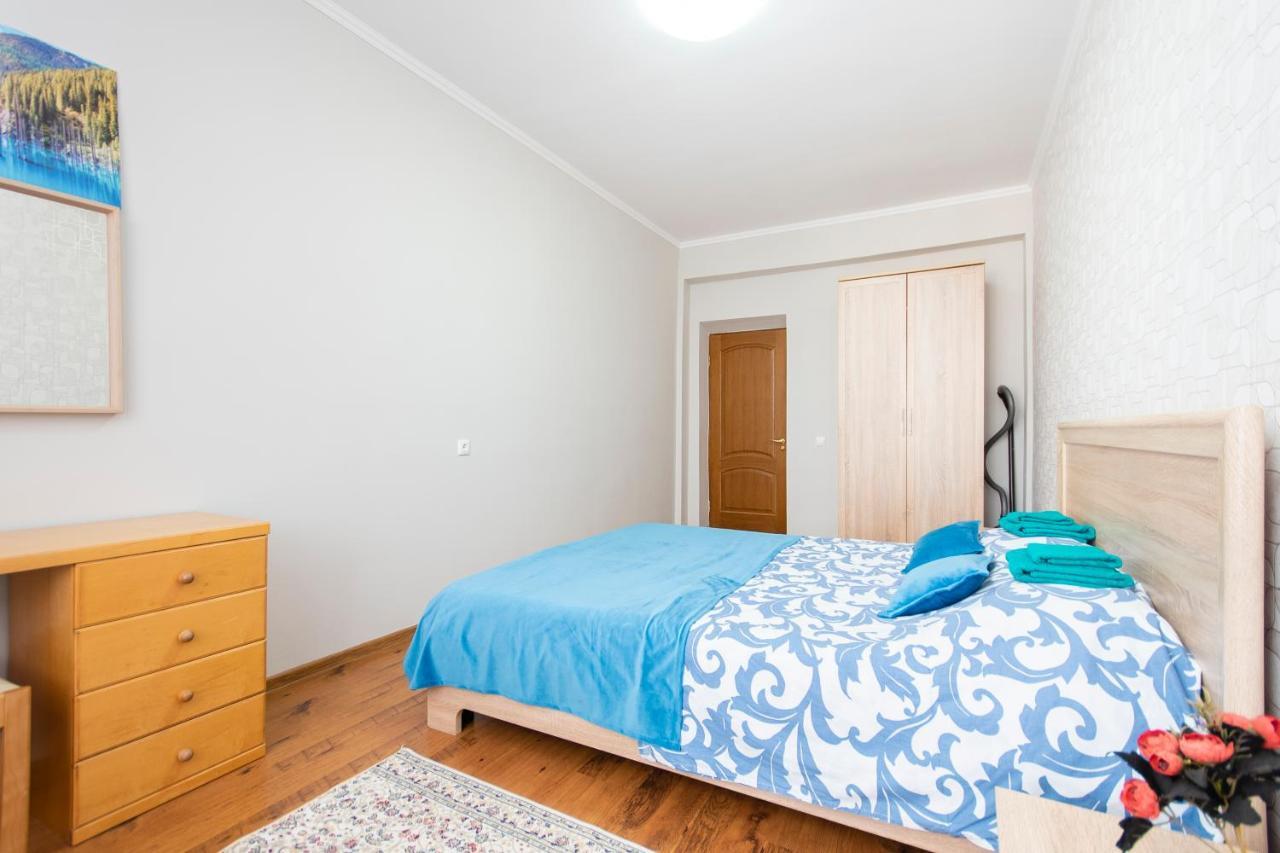 Comfortable Apartment In The Golden Square. Ałma Ata Zewnętrze zdjęcie