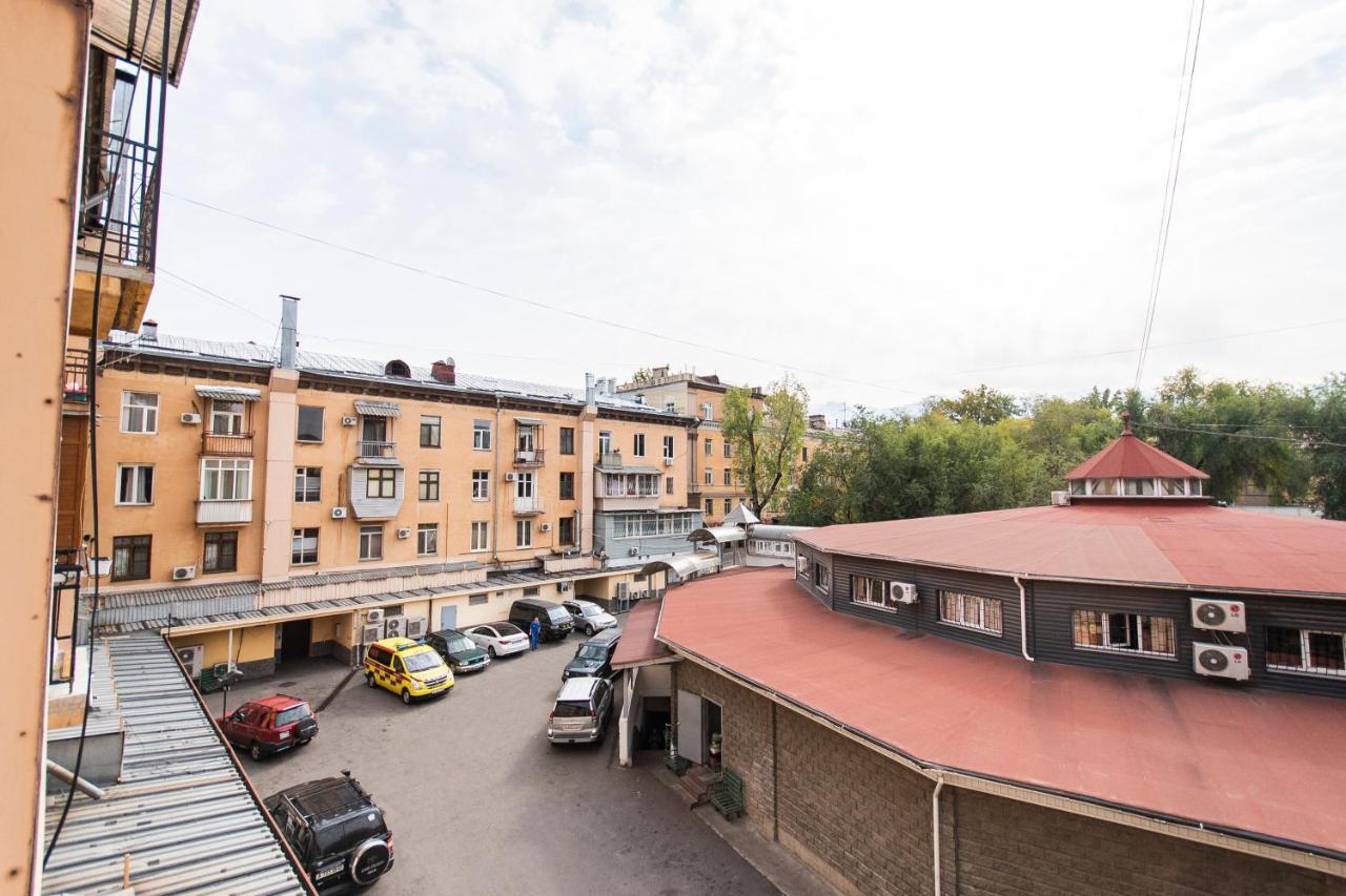 Comfortable Apartment In The Golden Square. Ałma Ata Zewnętrze zdjęcie
